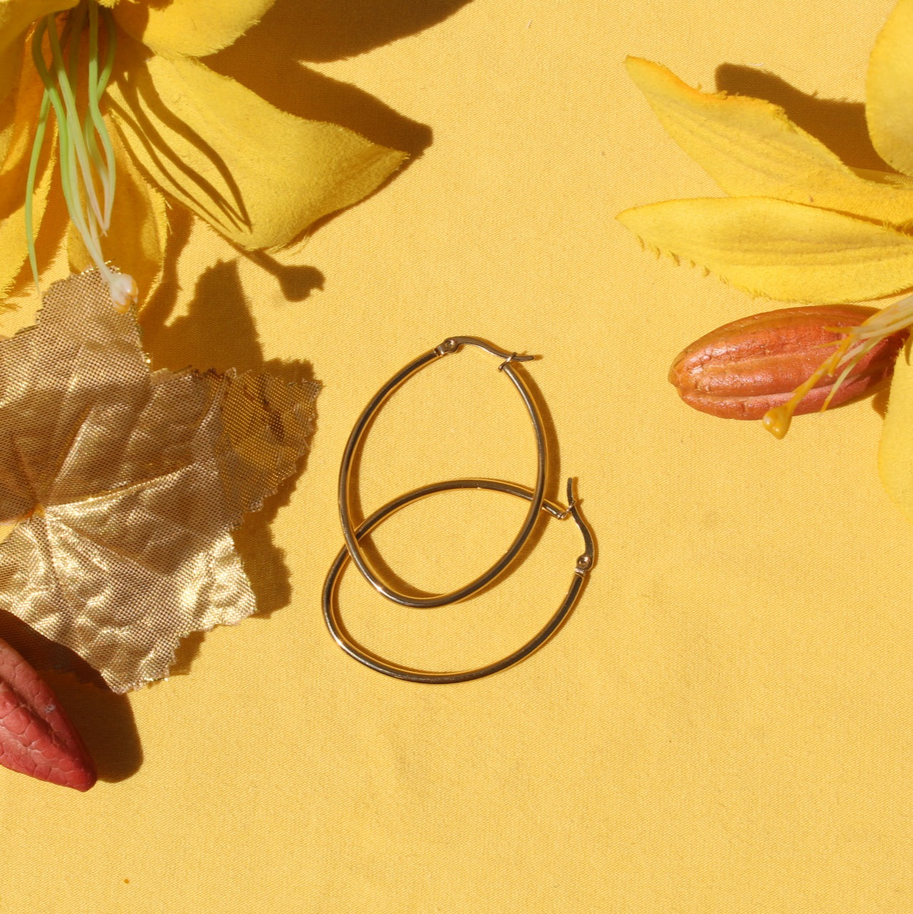 OVAL CLASSIC EARRINGS